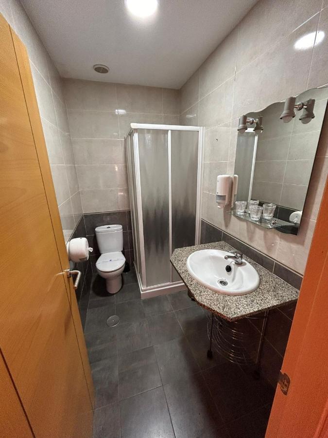 Hostal Restaurante Aqua Ourense Exterior photo
